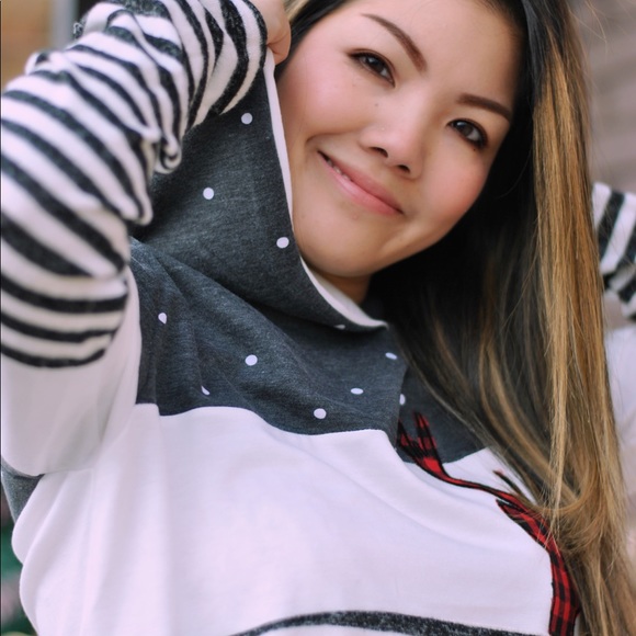 Xmas Is Arrived Hoodie - Picture 7 of 8